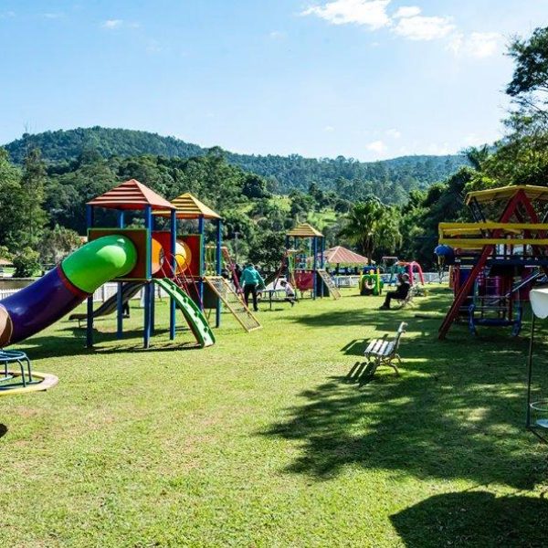 área infantil ao ar livre.
